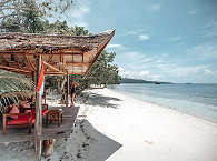 Aussichts-Plattform am Strand · Tauchresort Raja Ampat 