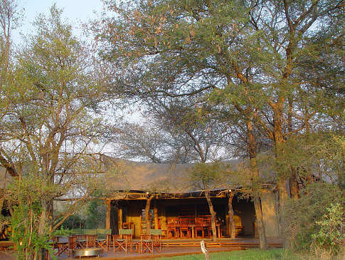 Restaurant der Rhino Post Safari Lodge – Südafrika 